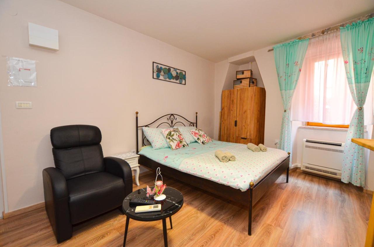 Klaudia Studio Ровинь Экстерьер фото